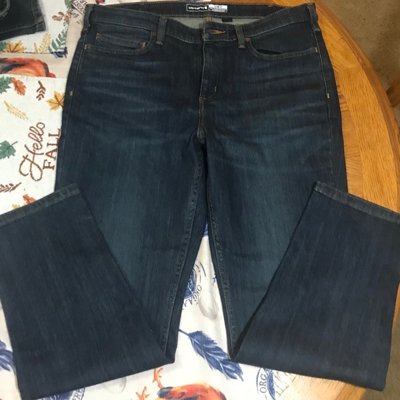 Woman’s Carhart Relaxed Fit Jeans - Picture 1 of 3